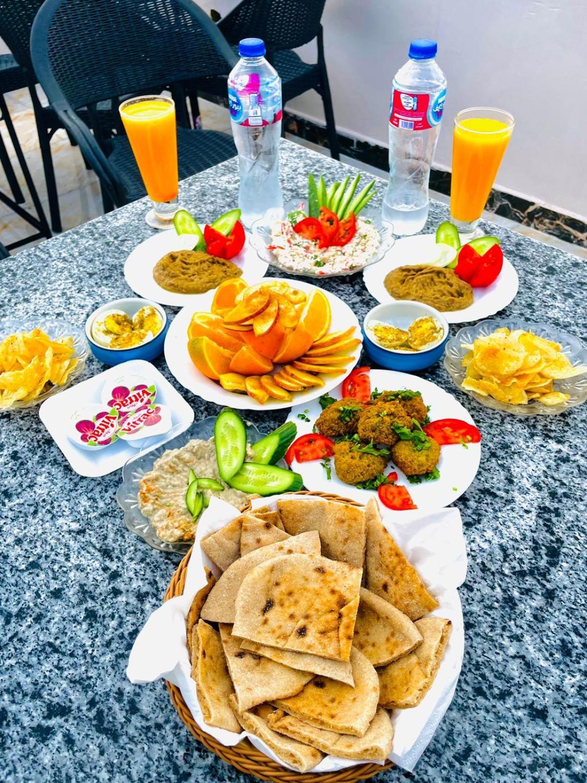 Momen Pyramids Inn Kafrat al Jabal Экстерьер фото